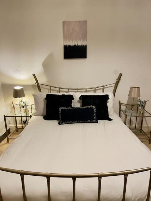 Beautiful Central Open Plan Living! Manchester Exterior photo